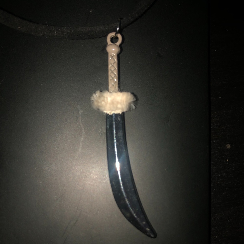 Inuyasha Tessaiga necklace
